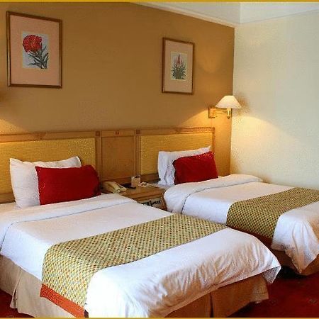 Tiara Medan Hotel & Convention Center Екстер'єр фото