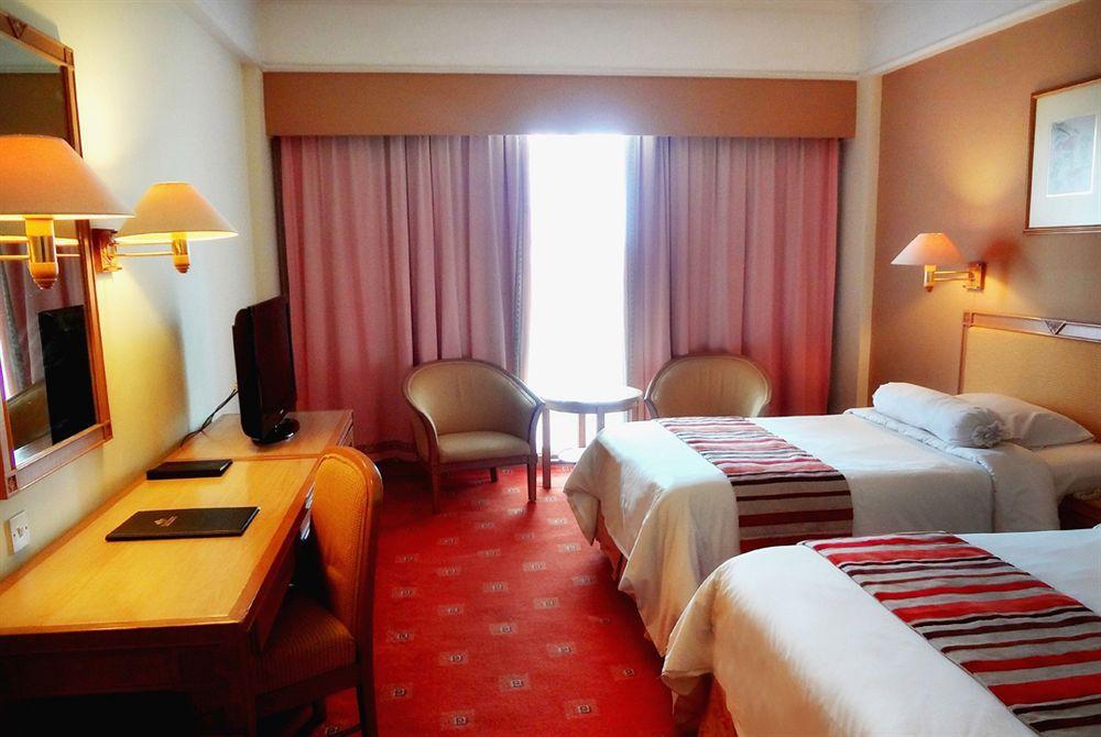 Tiara Medan Hotel & Convention Center Екстер'єр фото