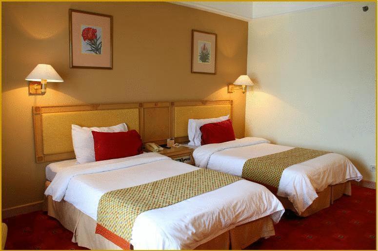 Tiara Medan Hotel & Convention Center Екстер'єр фото